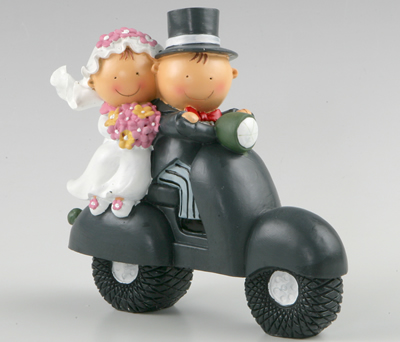 Figura de novios en moto para la tarta nupcial o como regalo para los siguientes en casarse