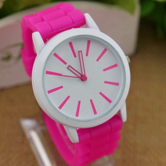 reloj esférico para mujeres con correa en silicona de color fucsia