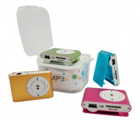 MP3 en caja de regalo con auriculares y cable usb para regalar en bodas y comuniones