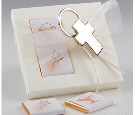 Llavero cruz en caja con napolitanas para detalles de invitados