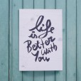 tablet de madera en color blanco medidas 34×47 con mensaje Life is better with you