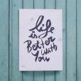 tablet de madera en color blanco medidas 34×47 con mensaje Life is better with you