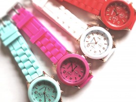 Relojes de silicona en diferentes colores ideal como detalle para las mujeres y niños invitados