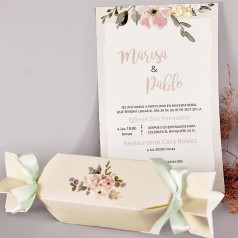Original invitación presentada en estuche imitando caramelo