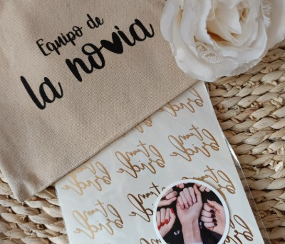 conjunto de neceser y tatuajes dorados equipo de la novia o team bride como detalle para tus amigas
