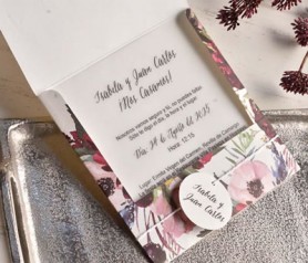 Invitación de boda 2020 flora con tarjetón en papel vegetal