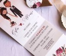 Invitación de boda 2020 novios ilustración con motivos florales y estuche kraft