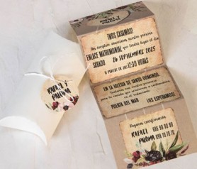 Invitación de boda en estuche con tarjeta personalizada