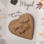 Original invitación de boda 2020 en caja con corazón de madera personalizado