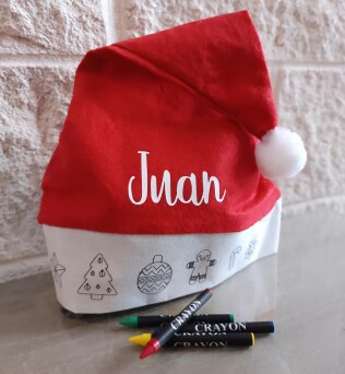gorro papa noel personalizado con nombre para colorear. Ideal como detalle navideño para los niños.