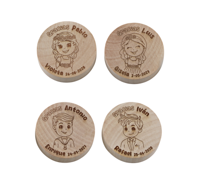Abrebotellas imán madera personalizado con nombre comulgante y de invitado - AADOP7734