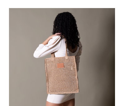 Bolsa de Rafia Trenzada con Etiqueta - AGY55074