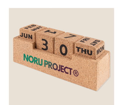 Calendario Perpetuo de Corcho Natural con Cubos - AGY52573