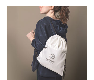 Mochila Saco RPET con Cremallera y Salida Auriculares - AGY50045