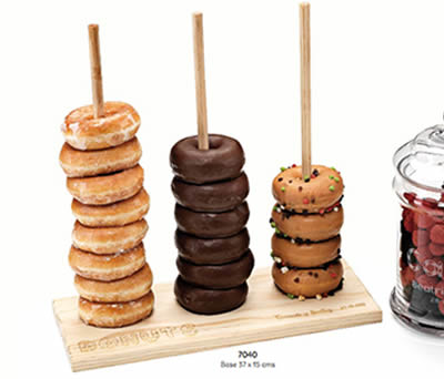 https://www.detallesanha.es/wp-content/uploads/SOPORTE-MADERA-PARA-DONUTS-PERSONALIZABLE--37-x-15-x-37-5-cms--ADOP7040.jpg